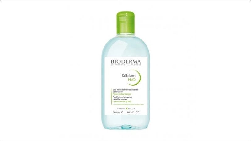 Bioderma Sebium H2O giúp làm sạch lỗ chân lông và kiểm soát dầu thừa