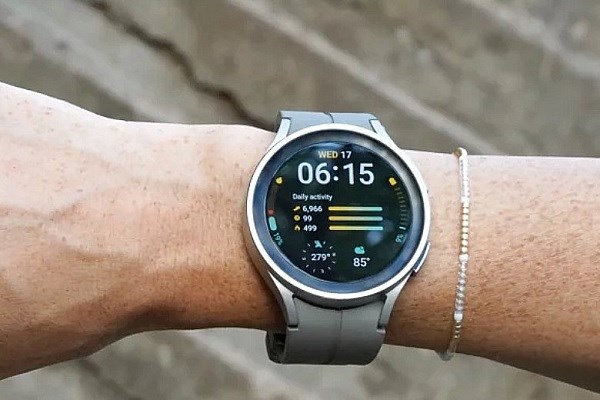 Samsung Galaxy Watch6 được tích hợp chipset mới từ nhà Samsung có tên Exynos W980