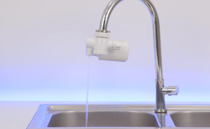 Thiết bị lọc nước tại vòi Panasonic TK-CJ300 trang bị công nghệ lọc Micro Clear có thể lọc 4000 lít nước