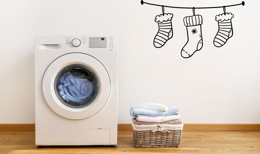 Nên giặt tất sau khi dùng xong Nên giặt tất sau khi dùng xong