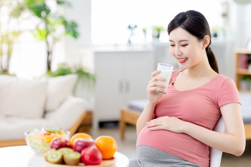 Khi thai nhi 29 tuần, mẹ bầu cần ăn uống điều độ để tránh tăng cân quá nhanh