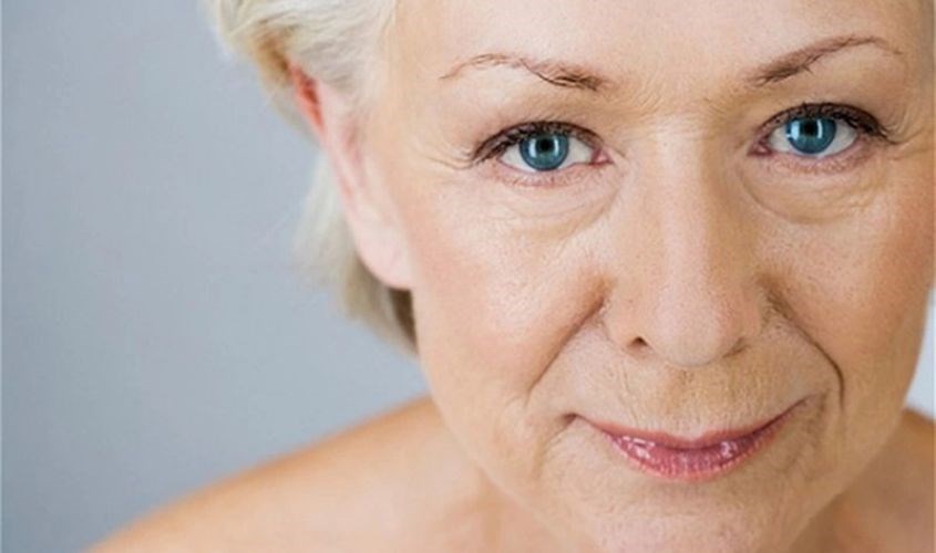 Các nếp nhăn hình thành vào cuối 30 hoặc đầu 40 tuổi