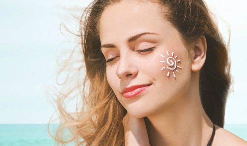 Không dùng kem chống nắng khi ra đường