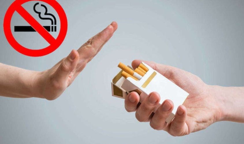 Hạn chế hút thuốc lá và sử dụng thức uống có cồn