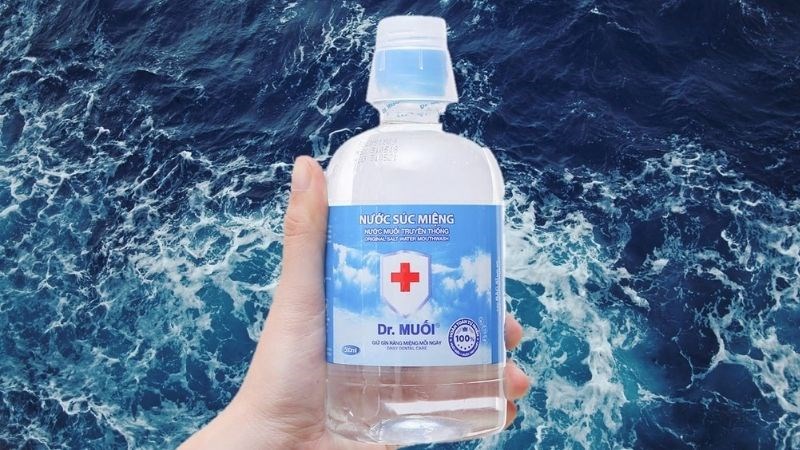 Vệ sinh vết mổ nhẹ nhàng tại nhà bằng nước muối sinh lý Vệ sinh vết mổ nhẹ nhàng tại nhà bằng nước muối sinh lý