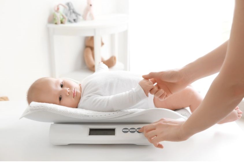 Sự phát triển của trẻ 10 tháng Trẻ 10 tháng tuổi