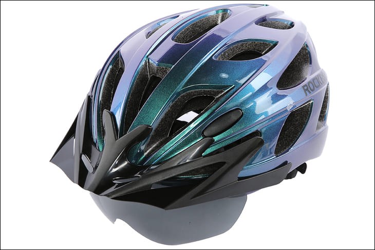 Mũ bảo hiểm xe đạp RockBros TT-16-CP size 61.5cm Xanh Dương được làm từ chất liệu nhựa, cứng cáp và bền bỉ theo thời gian