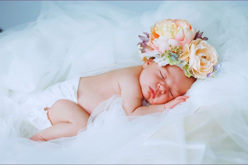 Trẻ 9 tháng thường ngủ 14 tiếng mỗi ngày