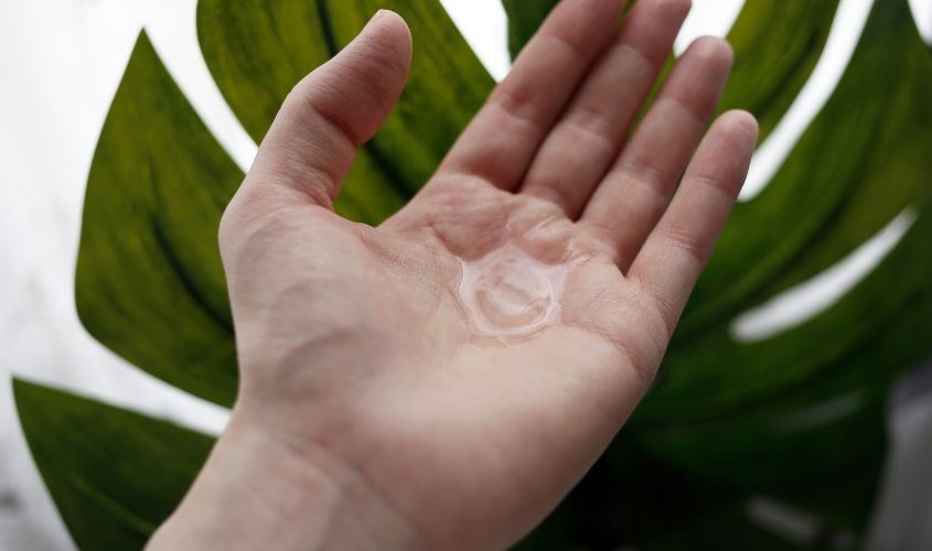 Có thể gây kích ứng với một số người bị dị ứng với thành phần trong sản phẩm