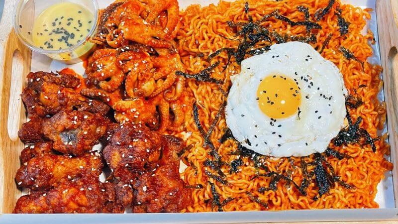 Ăn vặt khiến cơ thể thư giãn và không kiểm soát được lượng calo nạp vào