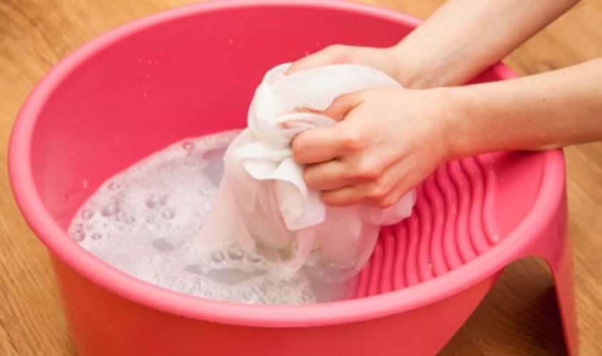 Hướng dẫn dùng nước giặt xả Docilee cho giặt tay