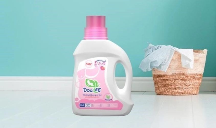Nước giặt xả quần áo cho bé Docilee Hồng hương Loving Song can 3 lít