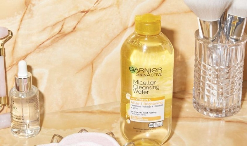 Nước tẩy trang Garnier Micellar Water Vitamin C