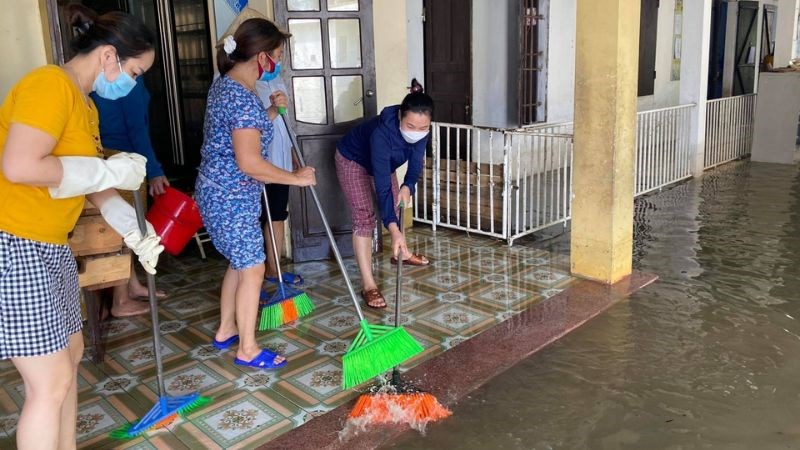 Vệ sinh nhà cửa ngay khi nước rút Vệ sinh nhà cửa ngay khi nước rút