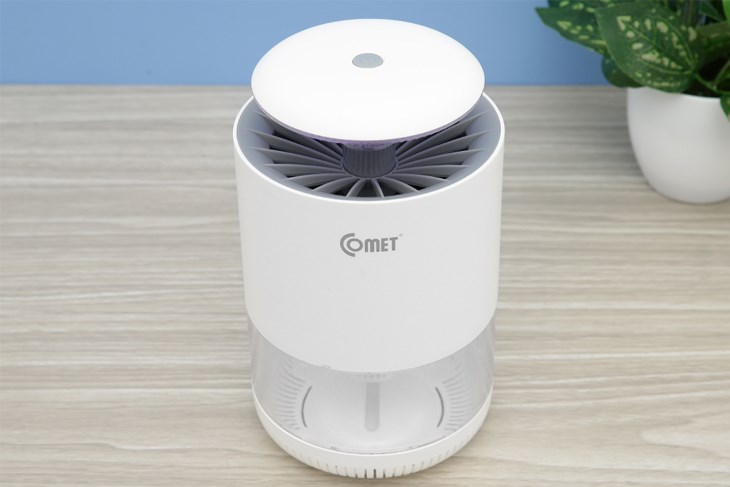 Đèn bắt muỗi Comet có thiết kế nhỏ gọn cùng tông màu trắng hiện đại, sang trọng