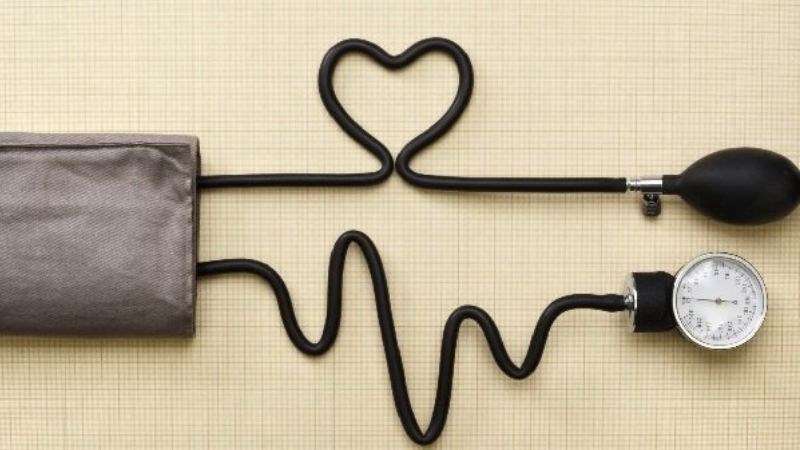 Dư thừa kẽm làm giảm nồng độ cholesterol HDL của cơ thể, dẫn đến tăng nguy cơ bệnh tim mạch 