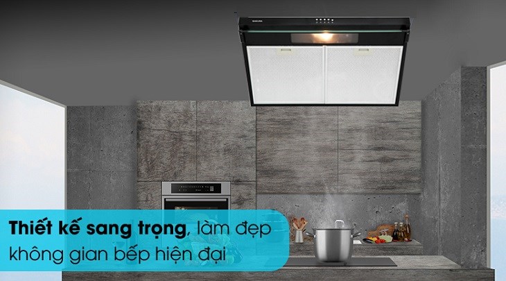 Máy hút mùi áp tường Sakura SCR-2881B sở hữu thiết kế sang trọng, gọn gàng và phù hợp với nhiều gian bếp