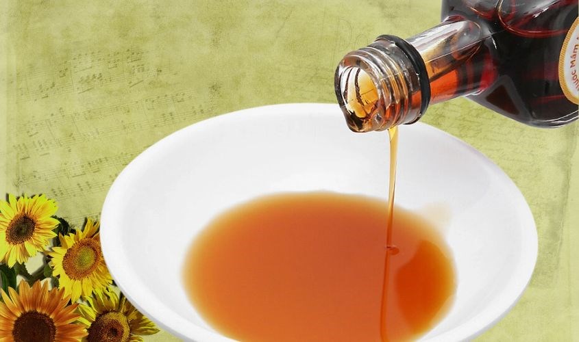 Màu của cá cơm tươi theo cách ép truyền thống