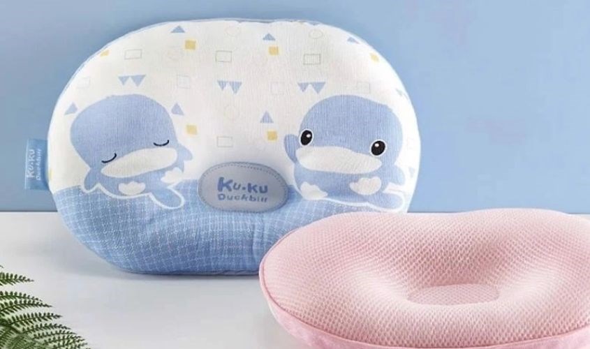 Gối KuKu KU2085 20x28 cm - Màu ngẫu nhiên (từ 0 tháng)