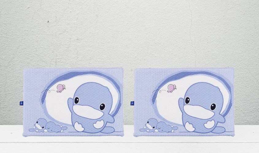 Gối chống ngạt KuKu KU2047 43x29.5x2.5 cm - Màu ngẫu nhiên (từ 0 tháng)