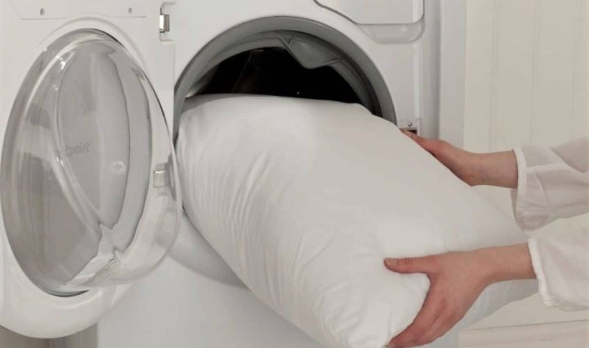 Cách giặt gối bằng máy 