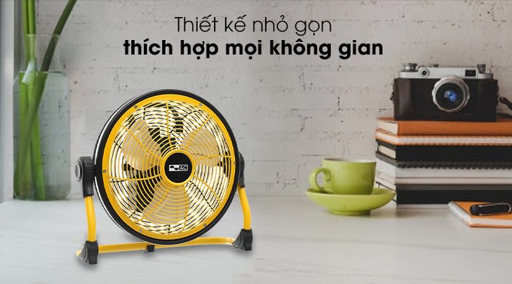 Quạt sạc AC ARF01D113 có thiết kế nhỏ gọn, đẹp mắt, phù hợp dùng cho bàn học, bàn làm việc hay mang theo đi du lịch, dã ngoại