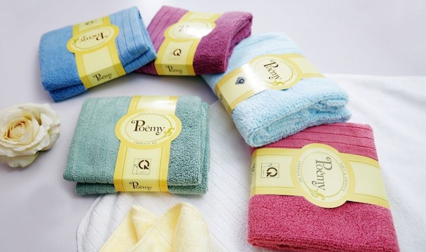 Khăn tắm polyester Poemy 60x110 cm - Màu ngẫu nhiên