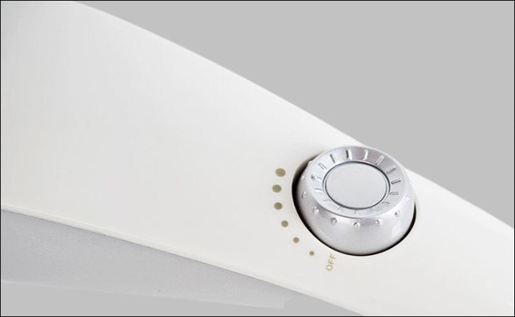 Máy sở hữu nút xoay tự điều chỉnh tiện lợi