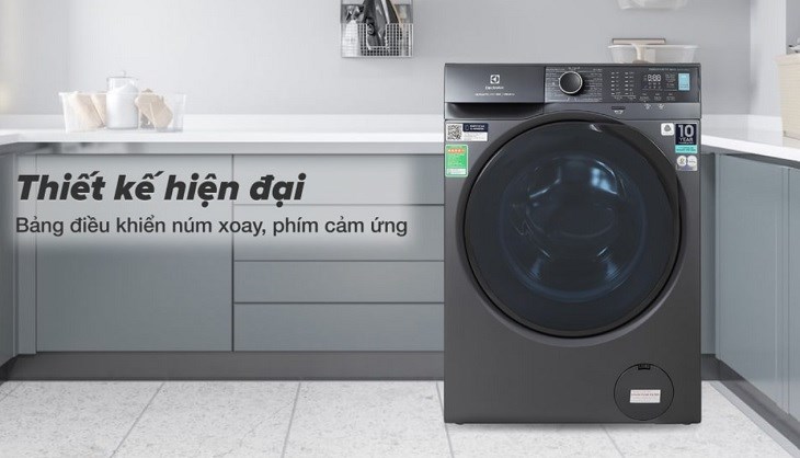 Máy giặt Electrolux Inverter 10 kg EWF1024P5SB có khả năng điều chỉnh nhiệt độ nước phù hợp cho loại quần áo được giặt tiện lợi
