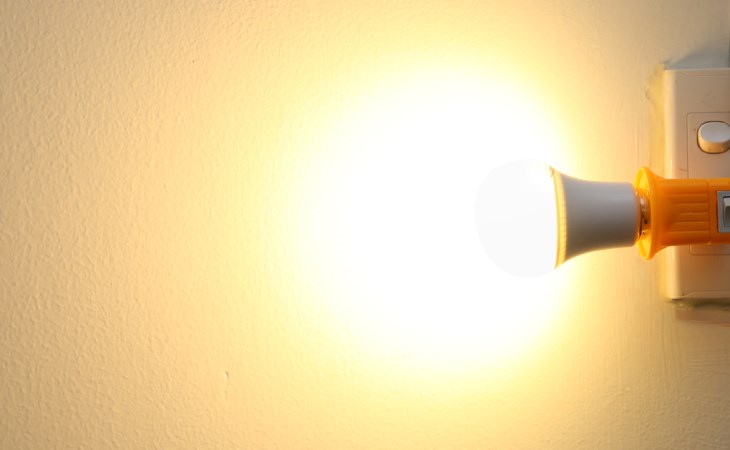 Bóng Led Điện Quang ánh sáng vàng LEDBU11A60 09727 V02 không chứa thủy ngân, an toàn với sức khỏe người sử dụng Bóng Led Điện Quang ánh sáng vàng LEDBU11A60 09727 V02 không chứa thủy ngân, an toàn với sức khỏe người sử dụng