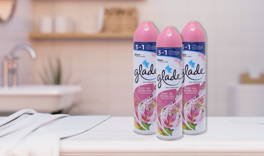 Xịt phòng Glade hương cỏ hoa 280 ml