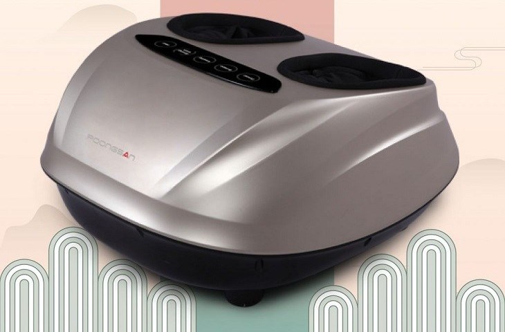 Máy massage chân Poongsan được trang bị bảng điều khiển cảm ứng hiện đại và tiện lợi