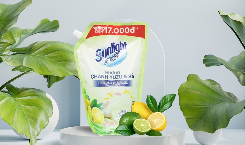 Nước lau sàn Sunlight hương chanh yuzu và sả túi 1.99 lít
