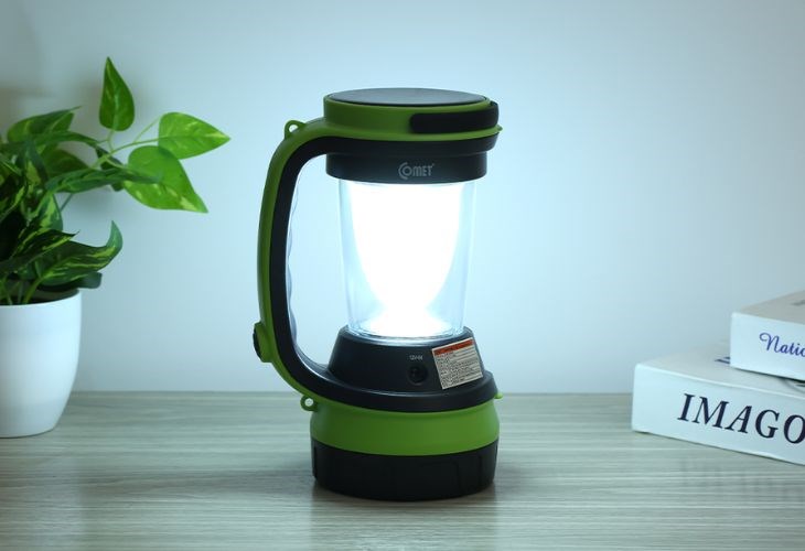 Đèn sạc năng lượng mặt trời Comet CRL3303S từ thương hiệu Comet uy tín với chất lượng và giá cả hợp lý Đèn sạc năng lượng mặt trời Comet CRL3303S từ thương hiệu Comet uy tín với chất lượng và giá cả hợp lý