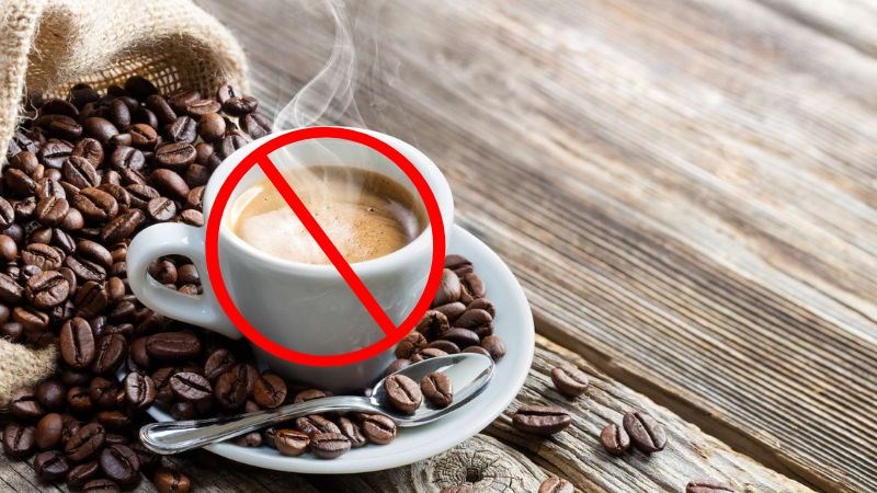 Cần hạn chế sử dụng đồ uống có nhiều caffein khi bị cảm lạnh 