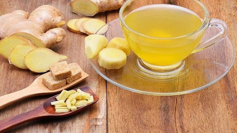 Trà gừng giúp xoa dịu cảm giác khó chịu ở cổ họng khi cảm lạnh