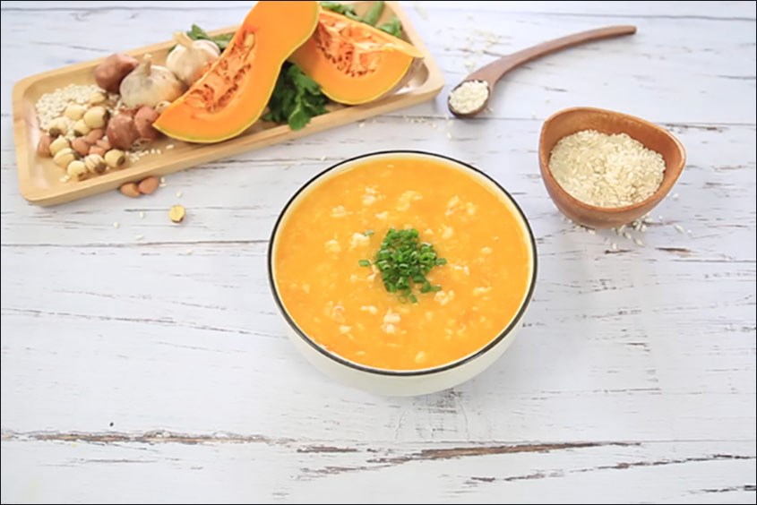 cháo chim cút cho bé với bí đỏ