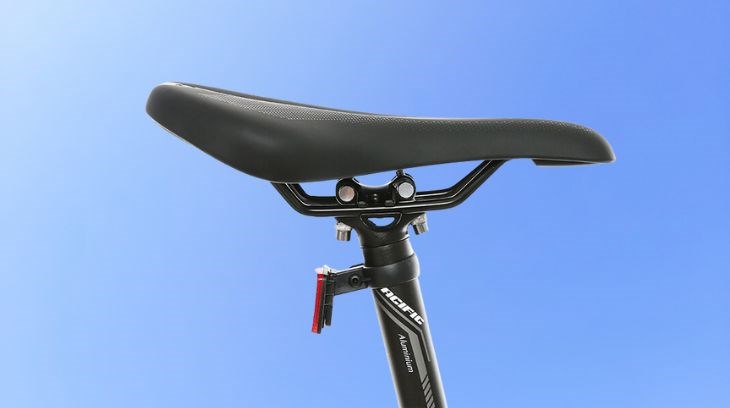 Xe Đạp Địa Hình MTB Pacific Montero 4.0 27.5 inch sở hữu yên xe được lót đệm êm ái, đem lại cảm giác thoải mái cho người dùng