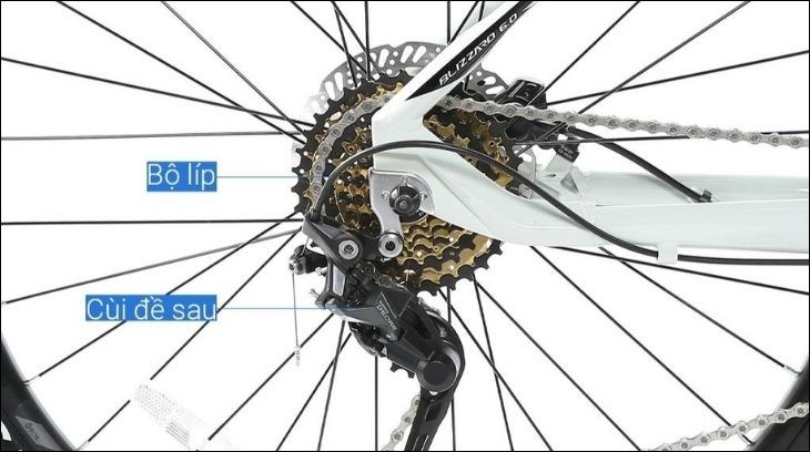 Xe Đạp Địa Hình MTB Pacific Blizzard 6.0 27.5 inch được trang bị bộ truyền động Shimano 20 tốc độ giúp xe vận hành mượt mà