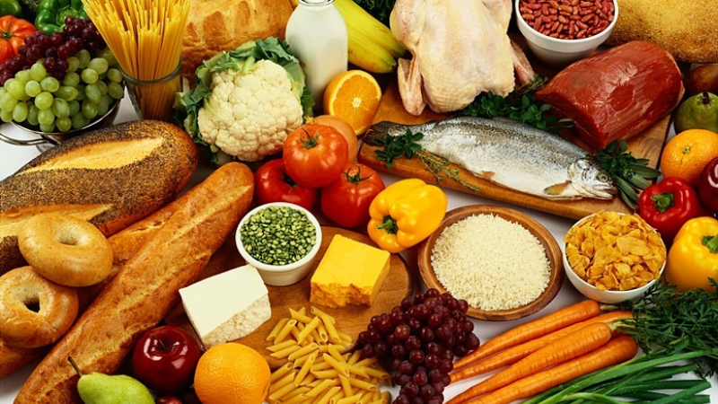 Bổ sung đầy đủ các chất dinh dưỡng sẽ giúp cơ thể tăng chuyển hóa, giảm năng lượng thừa