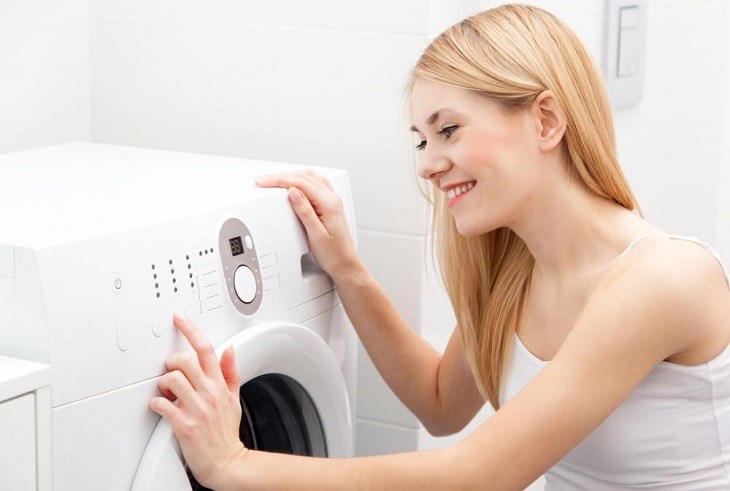 Chọn chu kỳ giặt càng ngắn càng tốt để bảo vệ quần áo đen bền bỉ hơn