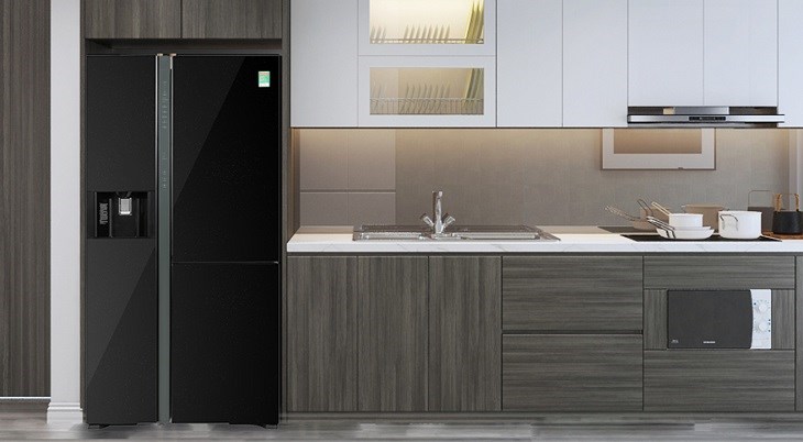 Đóng mở cử tủ lạnh Hitachi đúng cách và nên vệ sinh, bảo dưỡn thường xuyên để thiết bị hoạt động tốt