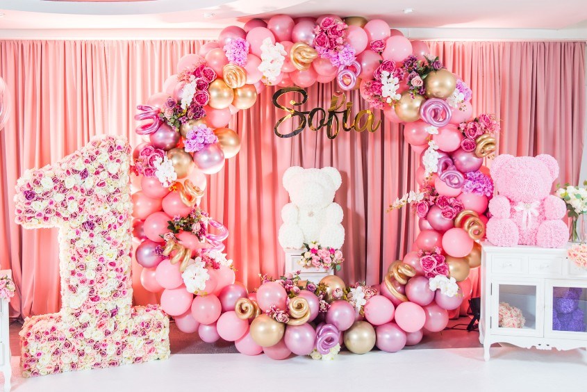 Mẫu trang trí thôi nôi bé gái đẹp