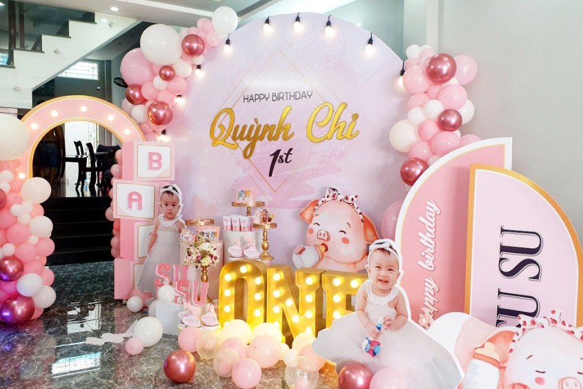 Mẫu trang trí thôi nôi bé gái đơn giản tại nhà