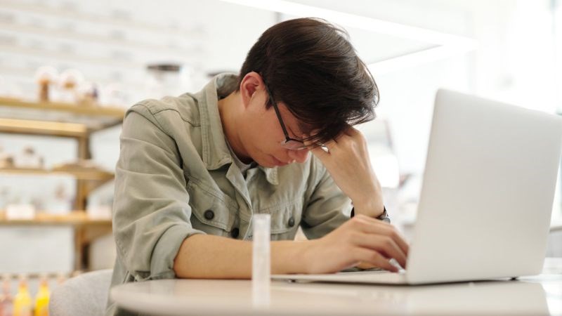 Ngủ nhiều làm tăng tốc độ lão hóa của não khiến bạn ngày càn khó tập trung