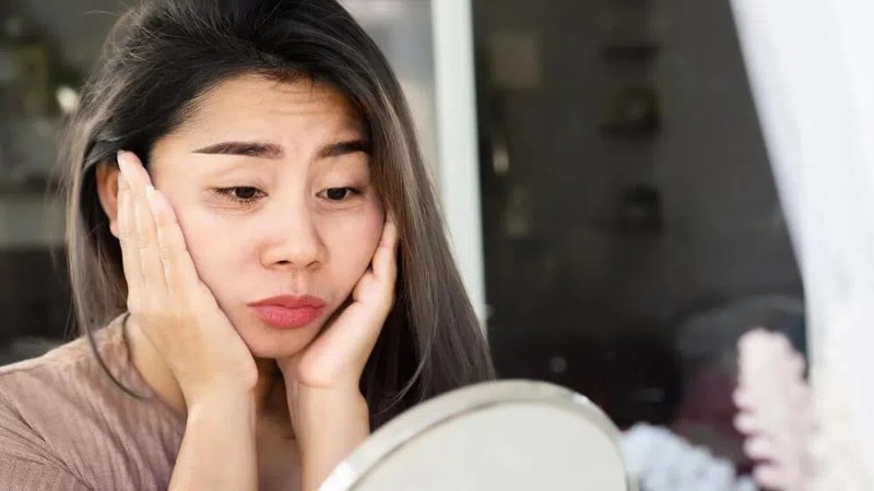 Vitamin C giúp cải thiện tuần hoàn máu và làm giảm quầng thâm mắt