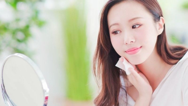 Tẩy trang 2 lần/ngày là tần suất hợp lý cho làn da