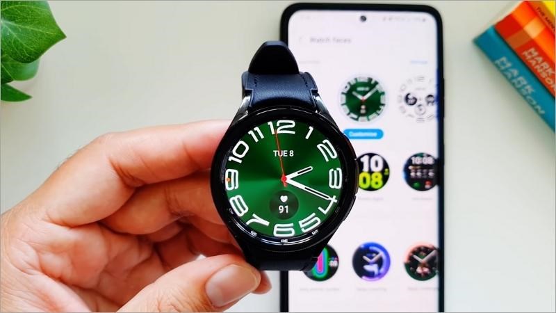 Stretched time đã trở thành mặt đồng hồ đại diện cho dòng siêu phẩm Galaxy Watch năm nay 