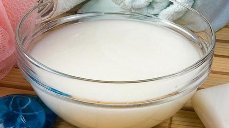 Mã tiền được ngâm trong nước vo gạo là cách chế biến thường được nhiều người lựa chọn