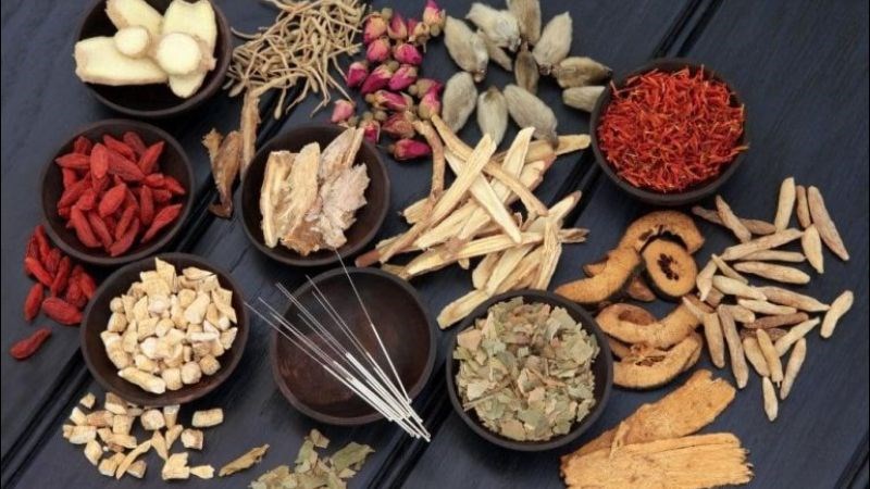Thuốc huyết kiệt kết hợp với mã tiền điều trị đau mỏi vai gáy và đau mỏi do phong thấp